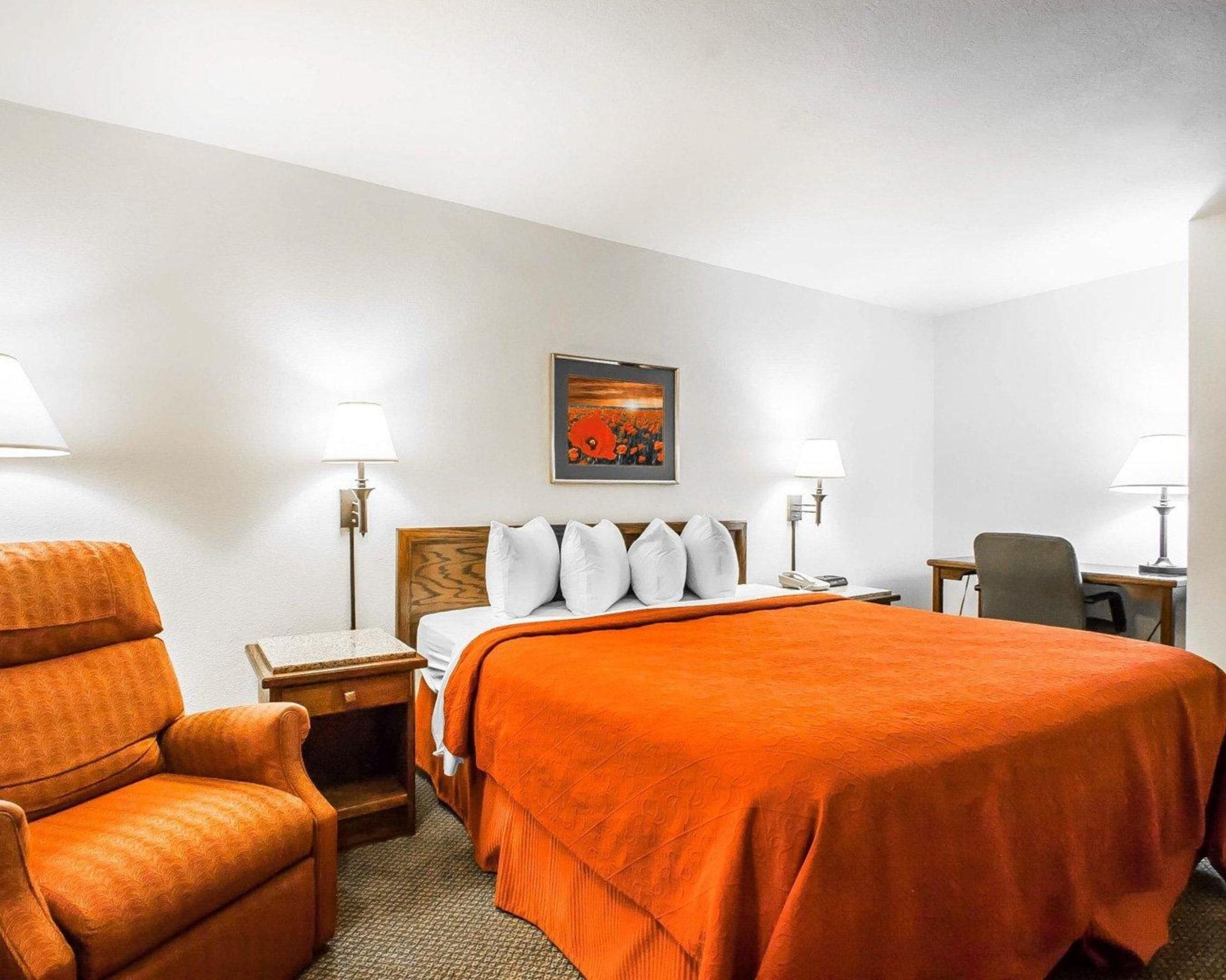 Quality Inn & Suites North Springfield Dış mekan fotoğraf