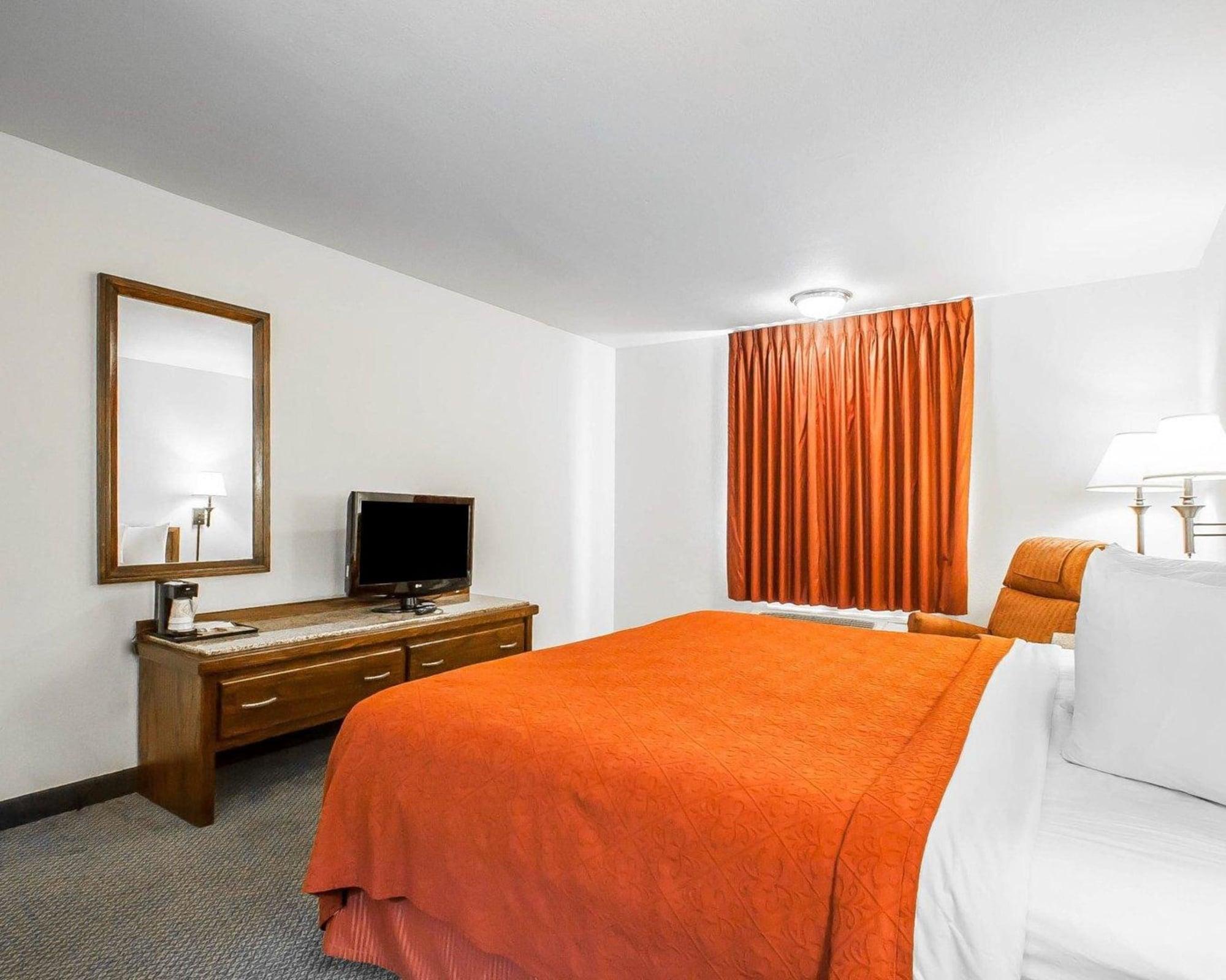 Quality Inn & Suites North Springfield Dış mekan fotoğraf