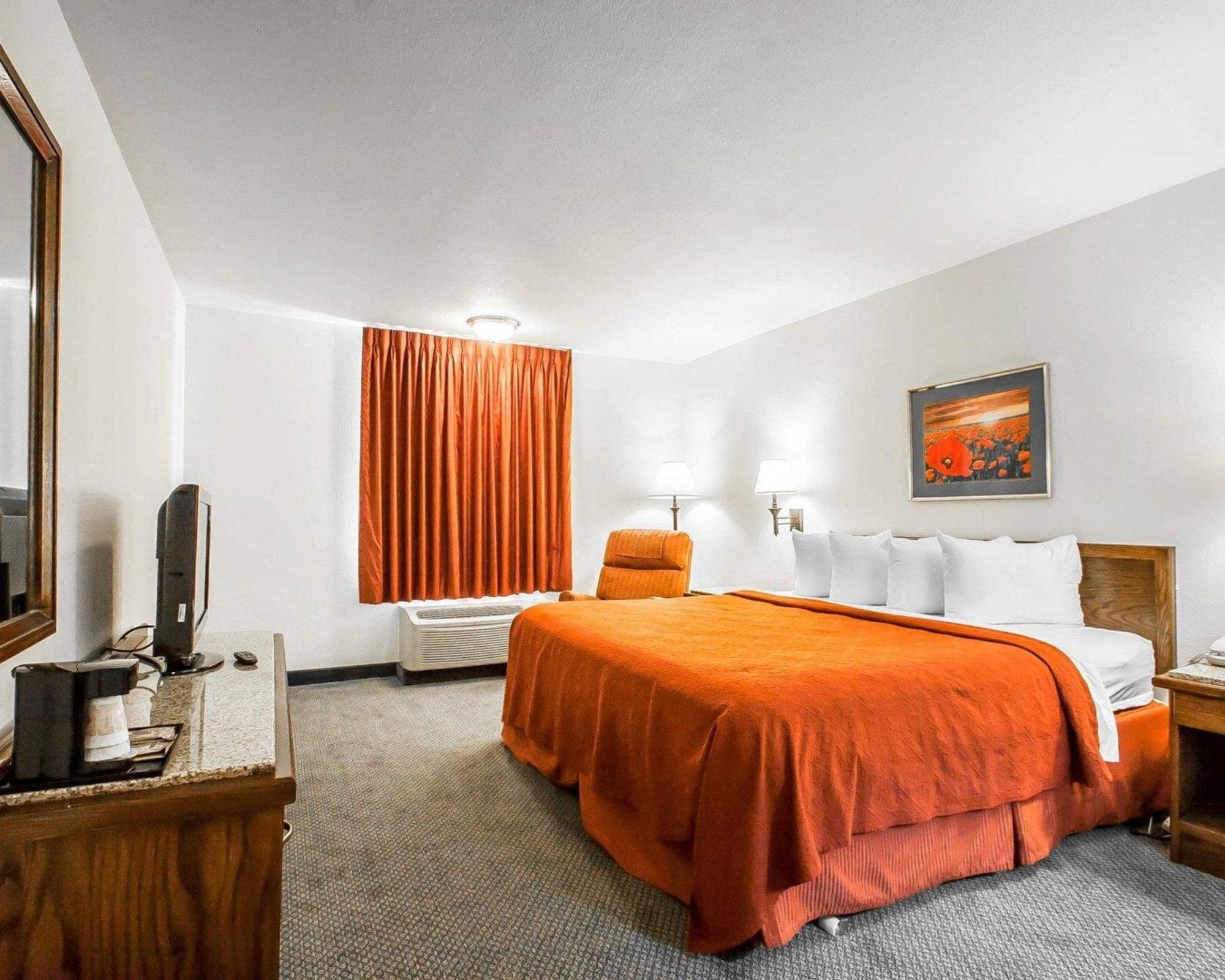 Quality Inn & Suites North Springfield Dış mekan fotoğraf