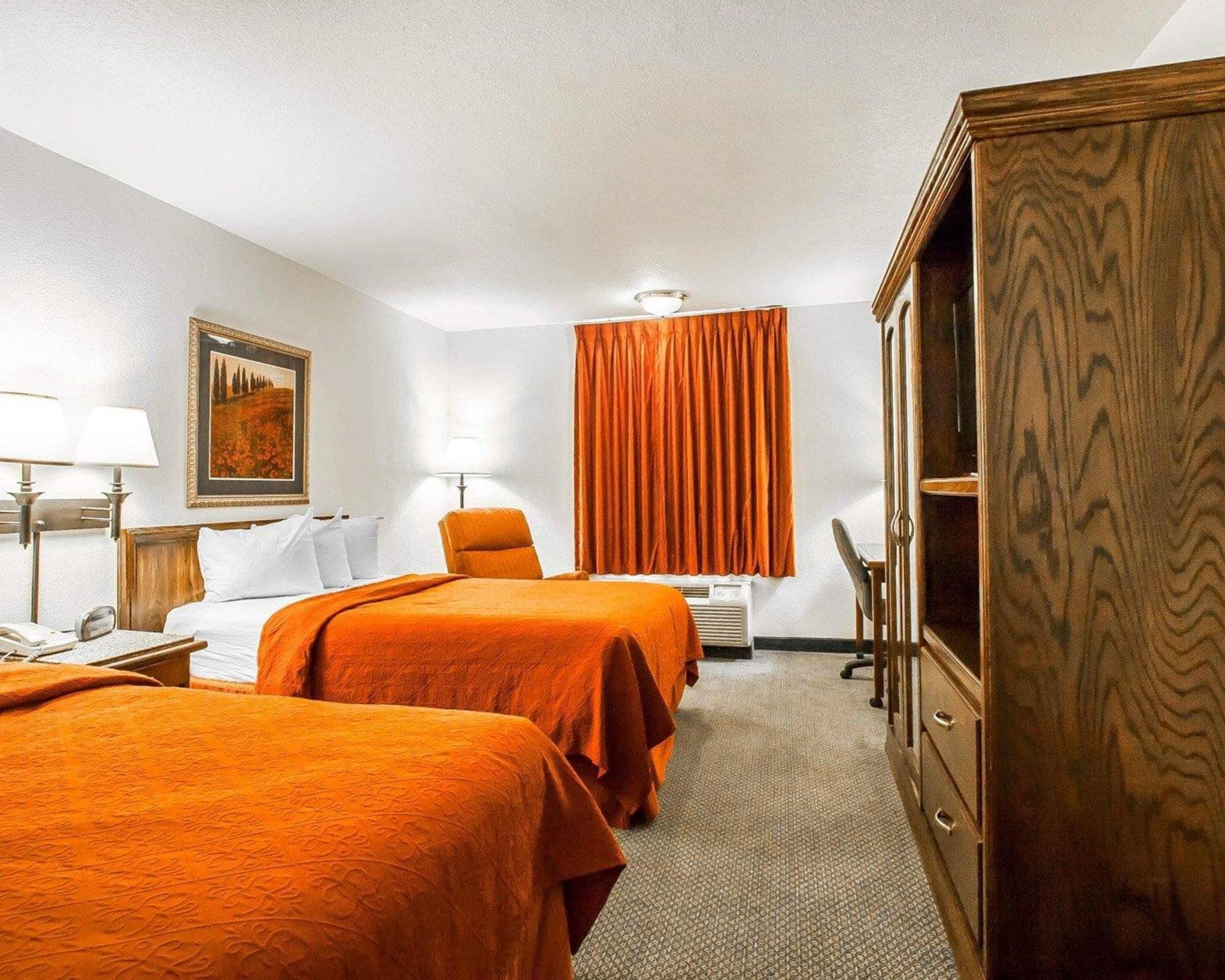 Quality Inn & Suites North Springfield Dış mekan fotoğraf