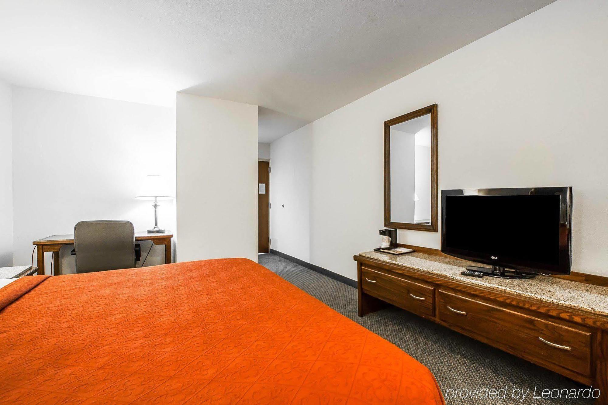 Quality Inn & Suites North Springfield Dış mekan fotoğraf