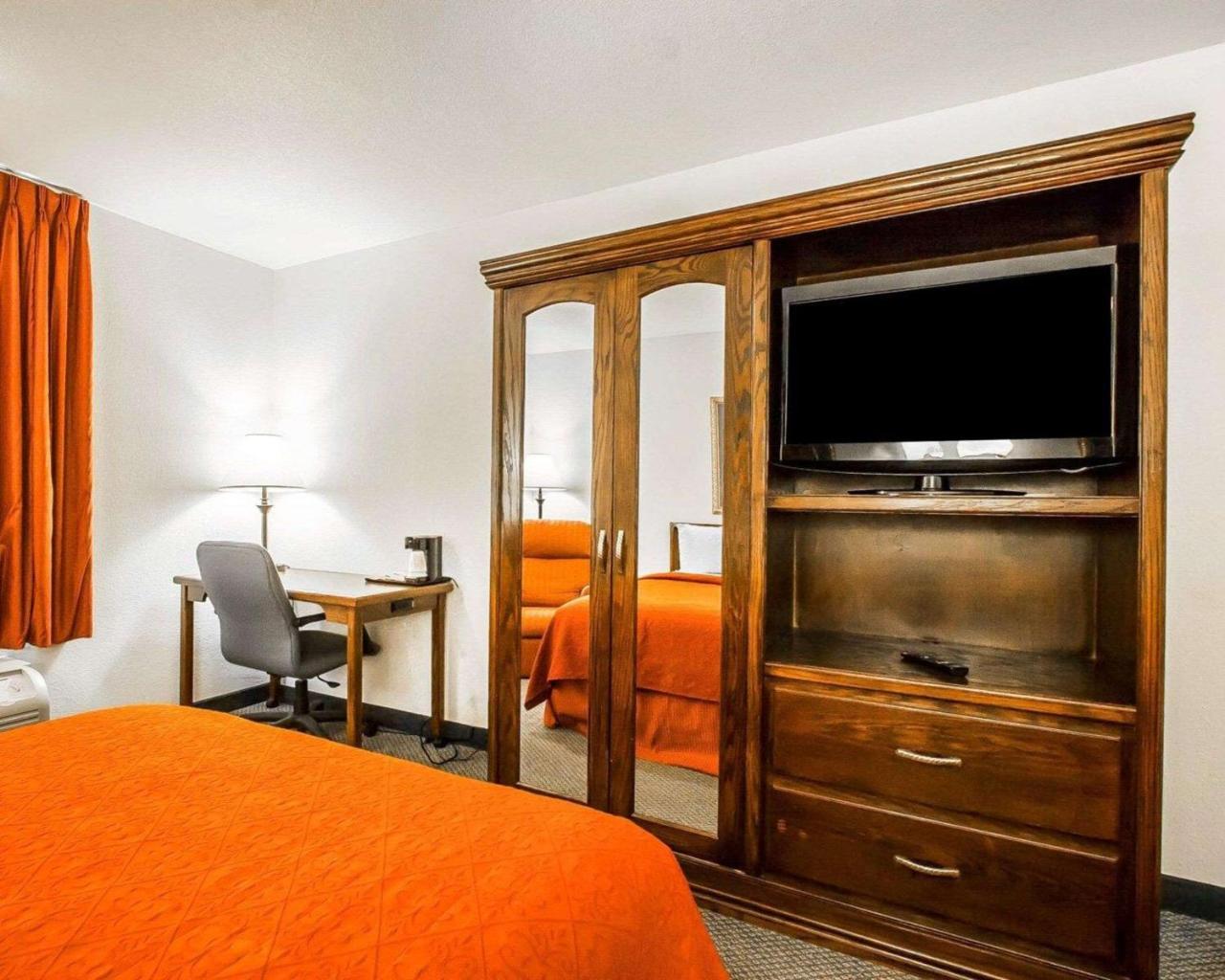 Quality Inn & Suites North Springfield Dış mekan fotoğraf