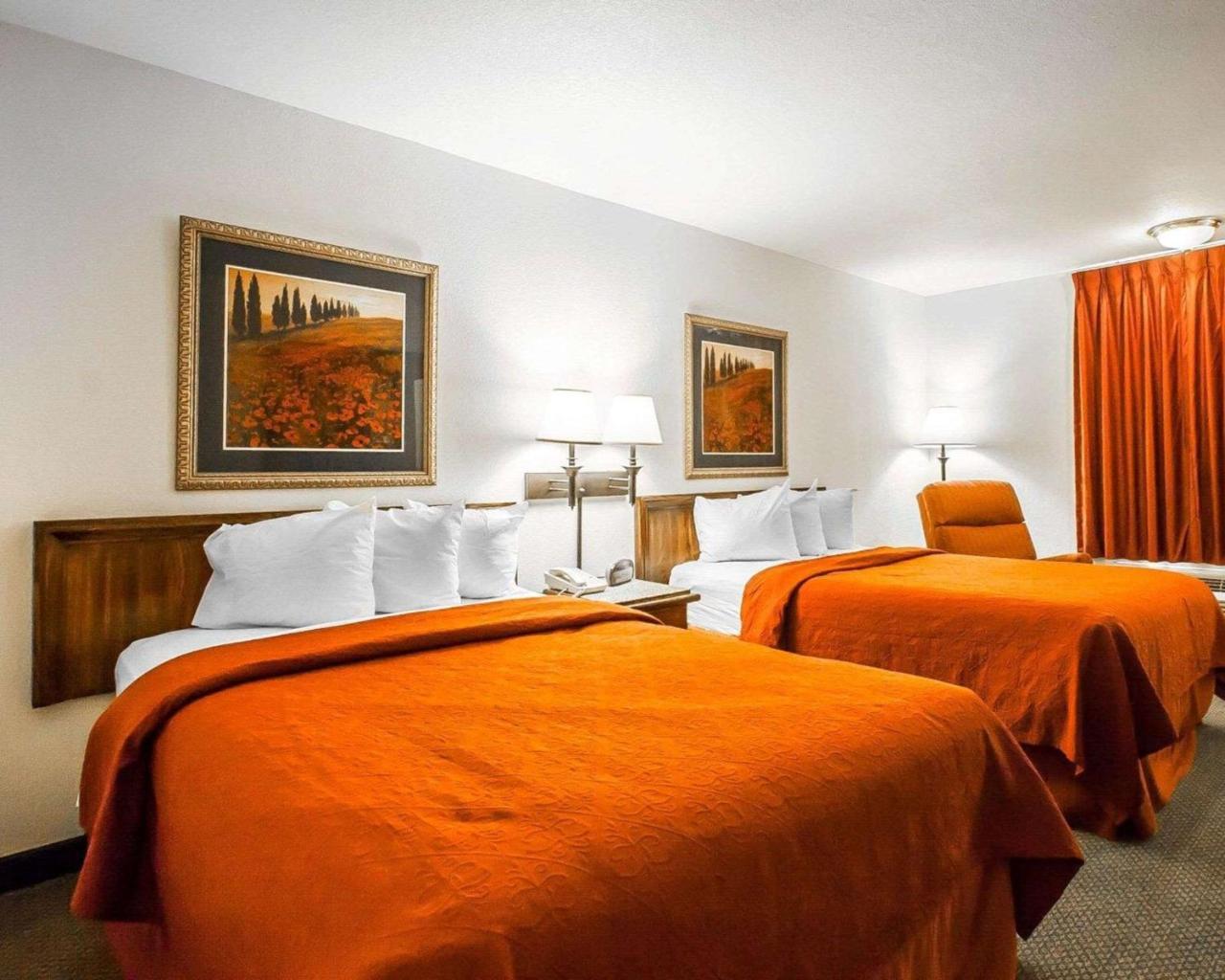 Quality Inn & Suites North Springfield Dış mekan fotoğraf