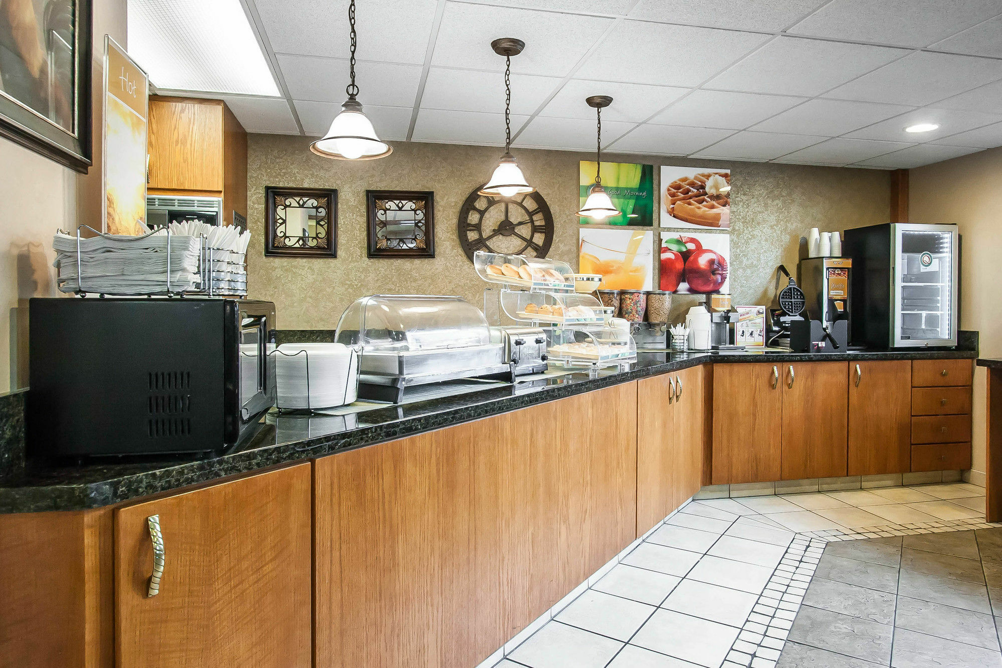 Quality Inn & Suites North Springfield Dış mekan fotoğraf