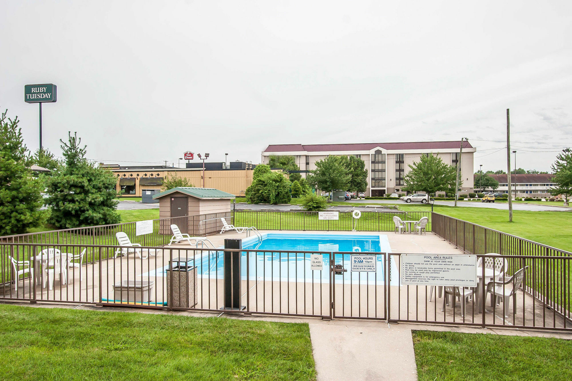 Quality Inn & Suites North Springfield Dış mekan fotoğraf